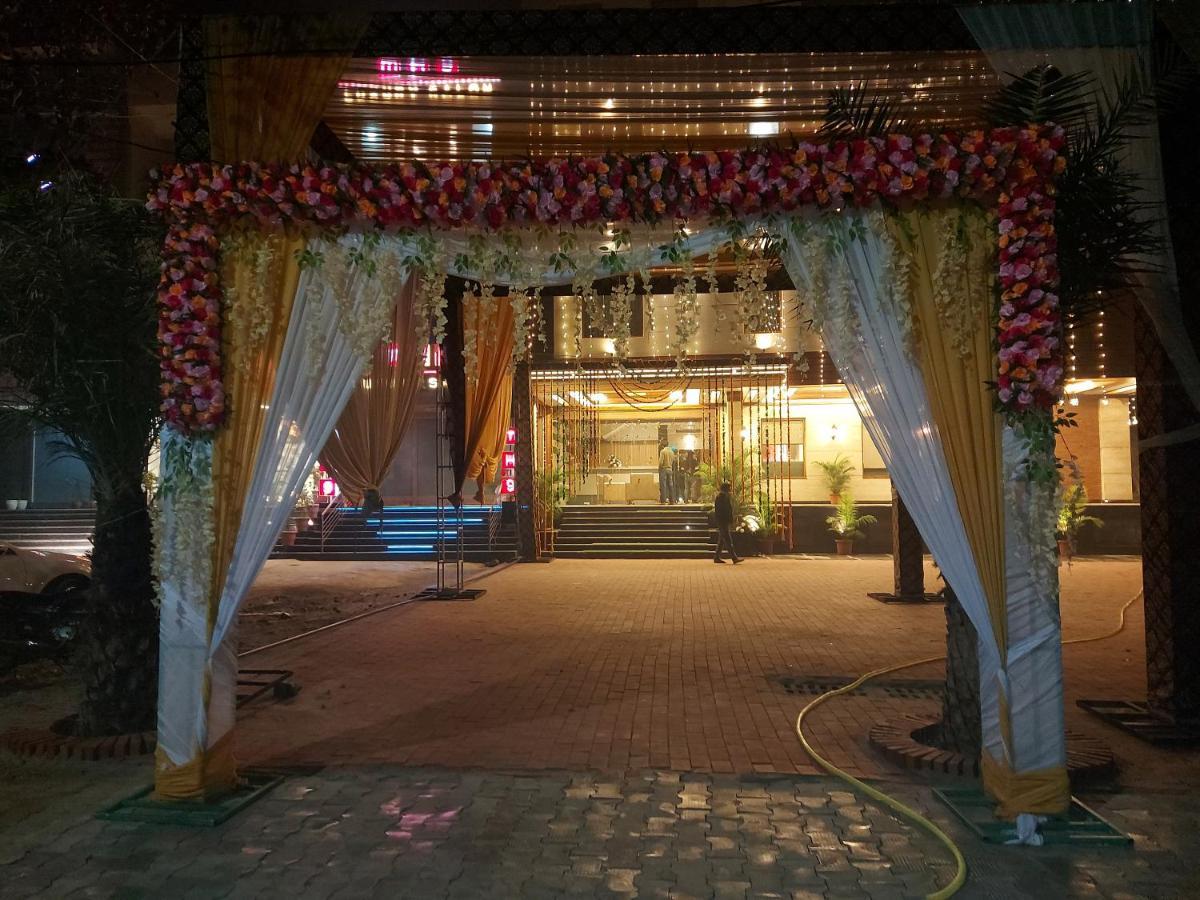 Patiāla Hotel Endora מראה חיצוני תמונה